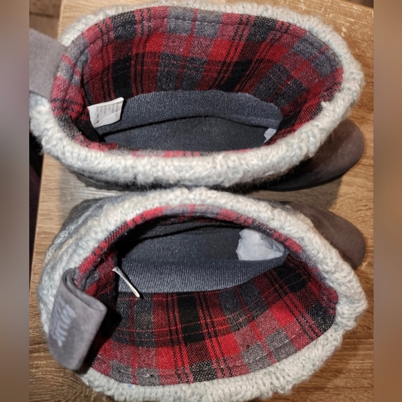 Muk Luks Mukluks Patti Gray Ankle Boot Slouchy Sweater Faux Suede Bootie Size 10 - Picture 6 of 10